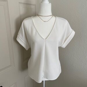 Express White Textured V-Neck Tee